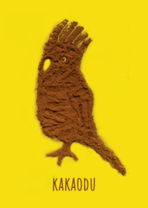 Kakaodu – Kakadu aus Kakaopulver auf gelbem Grund.